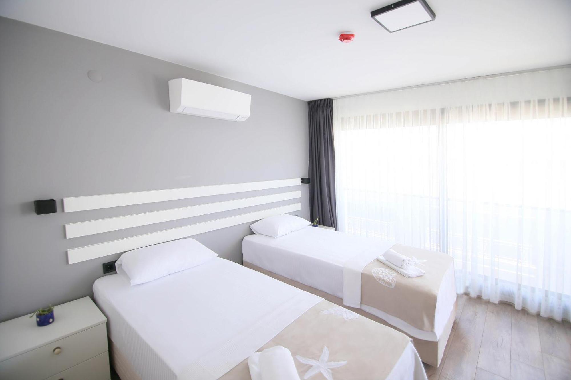 Krem Marin Otel Çeşme エクステリア 写真